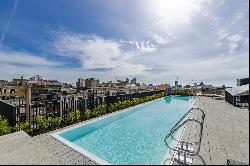 Three-bedroom penthouse in an exclusive building with a pool in Casa Burés