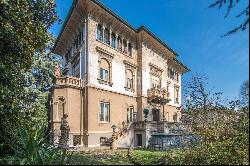 Villa with garden a few minutes from the center of Milan