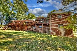 Classic Brick Ranch-Style Home In Blue Ridge