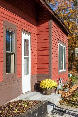 Charming One Bedroom Gem with  St. Croix River Views