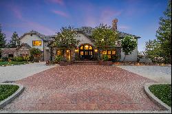 Luxurious 30-Acre Retreat in Los Gatos!