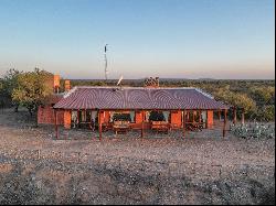 Country Home in San Luis: Nature and Tranquility.