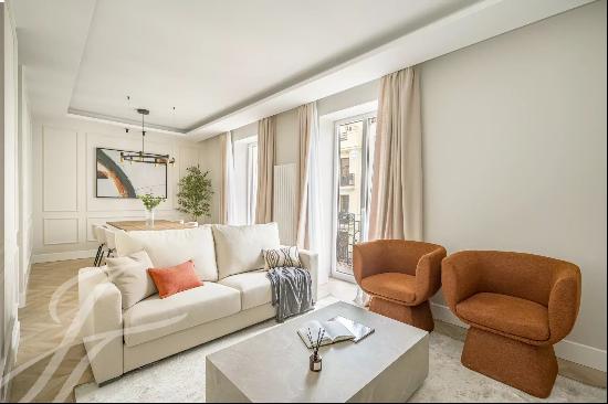 Elegantly renovated apartment a few steps from the Retiro Park