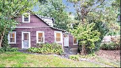 113 R  Buckram Road, Locust Valley, NY 11560