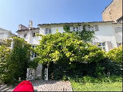 Superb town house in the heart of the Aude department