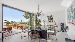 Luxury Contemporary Villa for Sale with Panoramic Sea View in Saint-Tropez