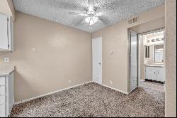 1 Bedroom Condo in Woodchase Move In Ready