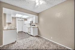 1 Bedroom Condo in Woodchase Move In Ready