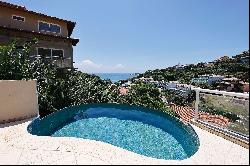 New townhouse with ocean view in Joao Fernandes