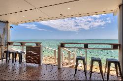 UNOBSTRUCTED FRONT-ROW VIEWS SPANNING MORETON BAY