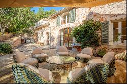 Hyères – Mas in a Wooded Park with Pool and Guesthouses