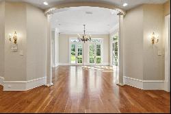 A Masterpiece of Southern Elegance and Craftsmanship in the Heart of Longview