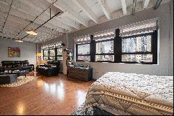 Perfect Unit In One Of Midtown's Most Sought After Buildings