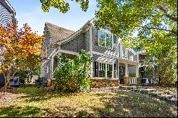 Updated Two-Story Craftsman In Highly Desirable Dupont Commons Swim Community!