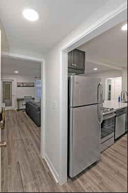 300 Peachtree Street NE #12H