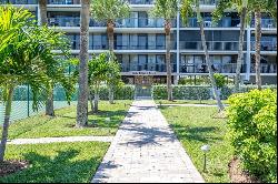 4141 Ocean Drive #401