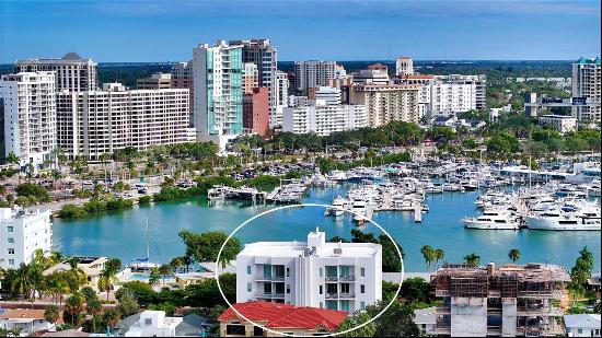 609 Golden Gate Pt #301, Sarasota, FL 34236