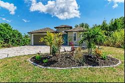 237 Albatross Rd, Rotonda West, FL 33947