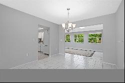 7528 Biltmore Dr, Sarasota, FL 34231