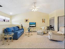 5228 Landings Blvd #202, Sarasota, FL 34231