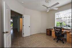 909 Barclay Ct, Venice, FL 34293