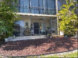 1650 Pine Tree Ln #103, Sarasota, FL 34236