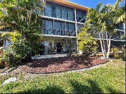 1650 Pine Tree Ln #103, Sarasota, FL 34236