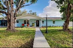 595 Bahama Rd, Venice, FL 34293