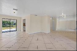 2012 Viscaya Pkwy, Cape Coral, FL 33990