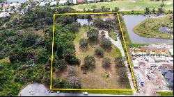 2900 Curry Ln, Nokomis, FL 34275