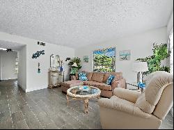 247 Barlow Ave #28, Sarasota, FL 34232