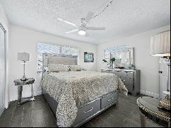 247 Barlow Ave #28, Sarasota, FL 34232