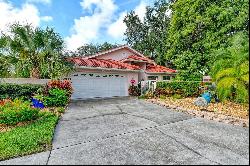 5808 Lakeside Woods Cir, Sarasota, FL 34243