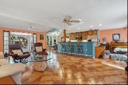 5042 Oxford Dr, Sarasota, FL 34242