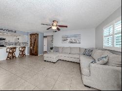 537 Manatee Ct #203, Venice, FL 34285