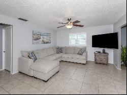 537 Manatee Ct #203, Venice, FL 34285