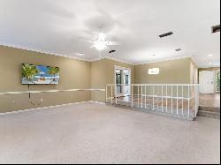 4920 Kestral Park Cir #11, Sarasota, FL 34231