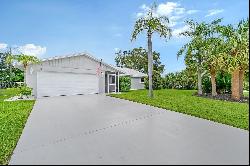 305 Degas Dr, Nokomis, FL 34275