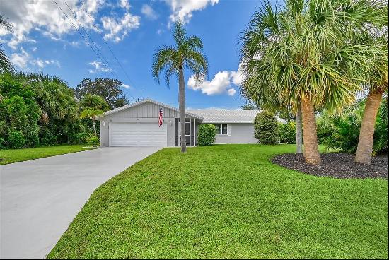 305 Degas Dr, Nokomis, FL 34275