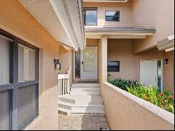 5283 Heron Way #204, Sarasota, FL 34231