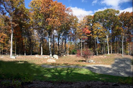 30 Huckleberry Hill Road In New Canaan, Connecticut