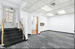 215 East 72Nd Street Office//W In Upper East Side, New York