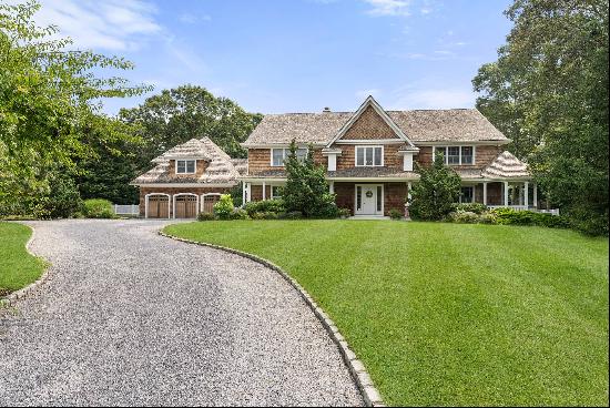 1 Simon Court In Quogue, New York