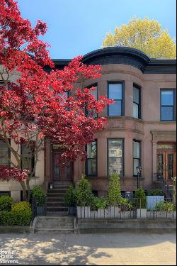 196 Midwood Street In Prospect Lefferts Gardens, New York