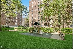 72-81 113Th Street 5M In Forest Hills, New York