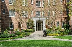 72-81 113Th Street 5M In Forest Hills, New York