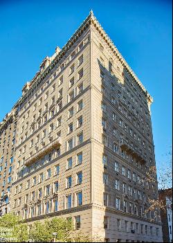 820 Fifth Avenue Maisonette In Upper East Side, New York