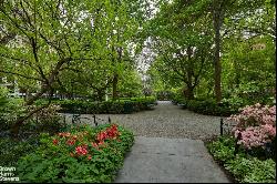 60 Gramercy Park 8H In Gramercy Park, New York