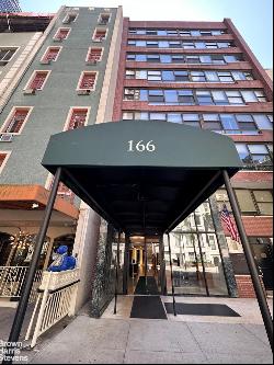 166 East 61St Street 8D In Upper East Side, New York