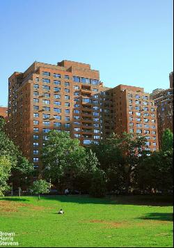 11 Riverside Drive In Upper West Side, New York